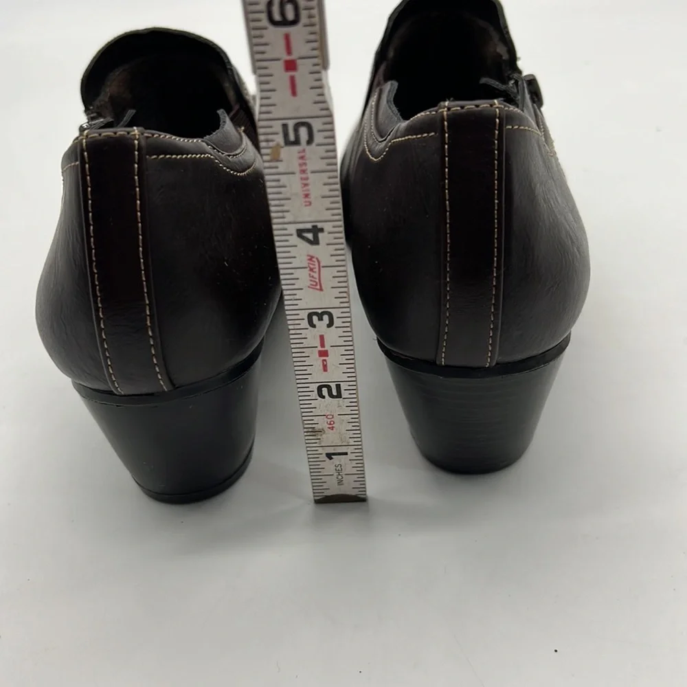 Natural Soul Brown Leather Ankle Booties size  10